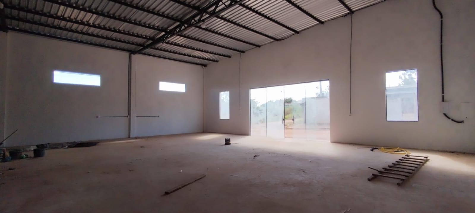 Barracão comercial - 270 m2