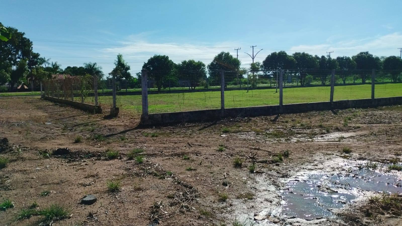 Barracão Comercial-Pré moldados 300 m2