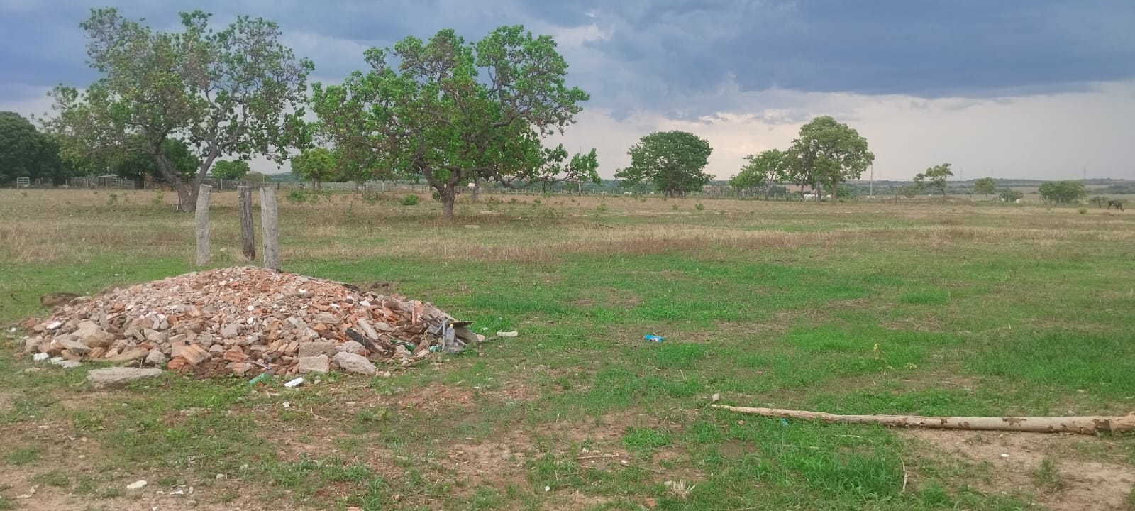 Áreas Urbanas - 2.285 M2 CADA LOTE